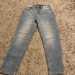 Aeropostale Mom/Boyfriend Jeans